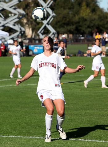 Stanford-Cal Womens soccer-044.JPG - 2009 NCAA Women's Soccer, Cal at Stanford.
